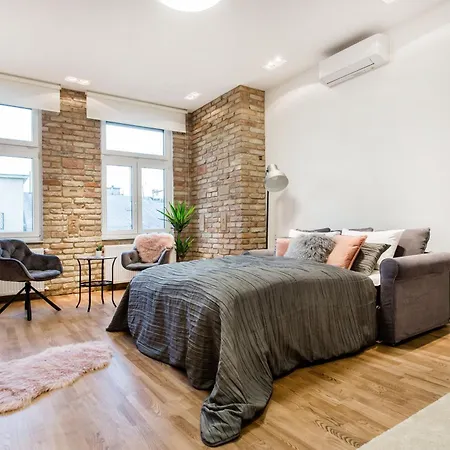 Luxurious Danubeside For 4 Apartment Budapest