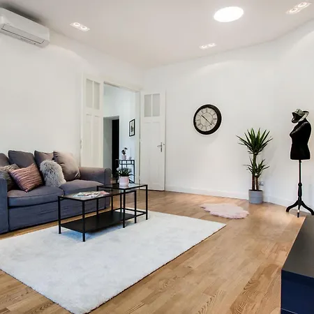 Luxurious Danubeside For 4