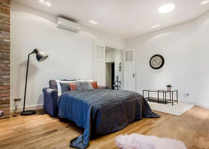 Apartamento Luxurious Danubeside For 4
