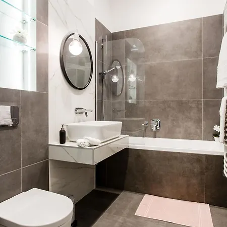 Luxurious Danubeside For 4 Daire Budapeşte
